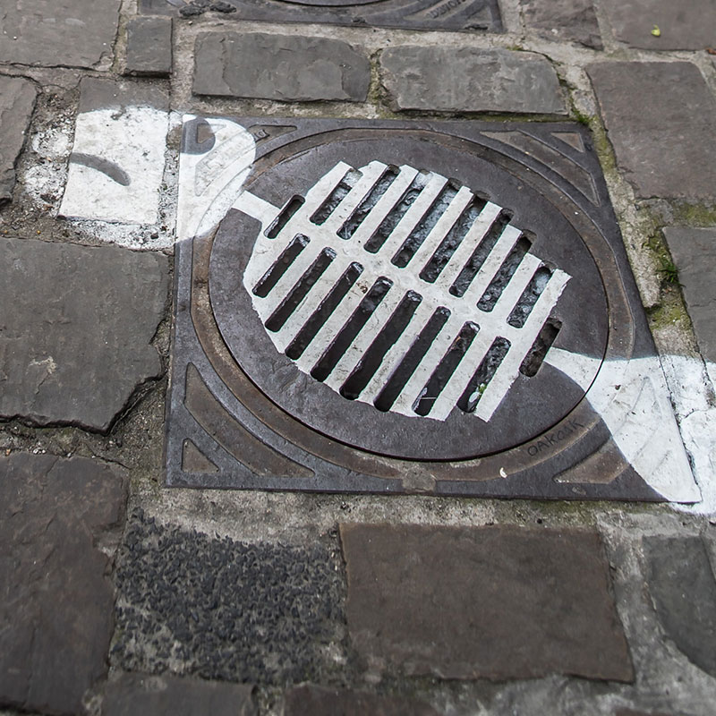 Studzienka kanalizacyjna poprawiona przez OakOak., Wuko Okulski